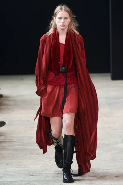 Look 25